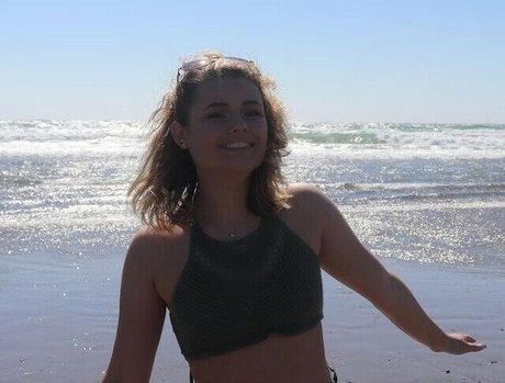 Mally Mouse free actress photo