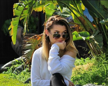 Mally Mouse art star photos