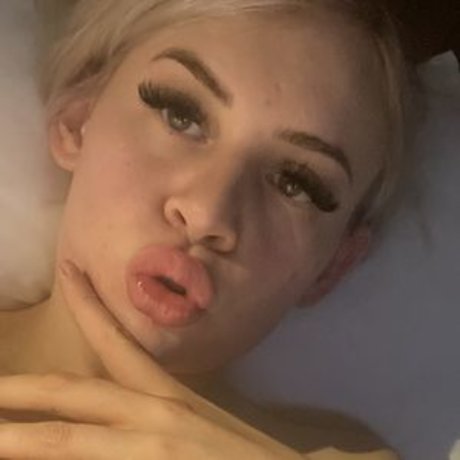 Latinmoniquexx exclusive pornstar pictures