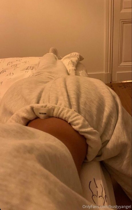 flexibleashley pornographic star img