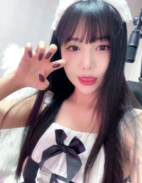 wngml774 hot actress photo