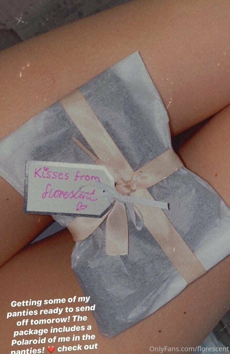 Florescent hot model pics