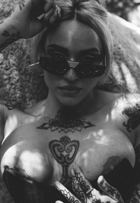 Meredith Devine xxx model picture