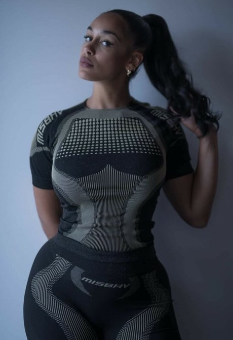 Jorja Smith model high quality img