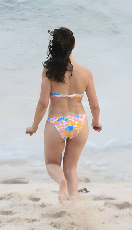 Adriana Birolli star naked pics