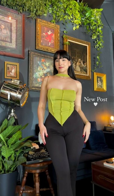 Elyzabeth suarez top star photos