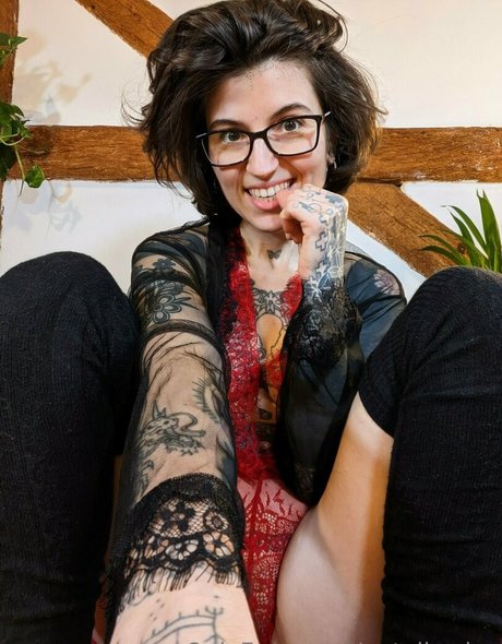 nataliewinz model nude archive