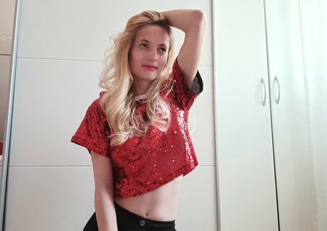 sailerwolfgirl model adult images