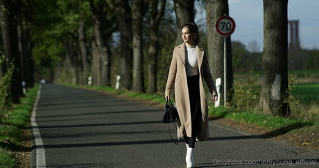 leniyoung official model beautiful pic