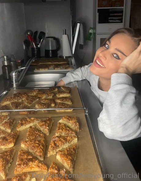 leniyoung official model naked img