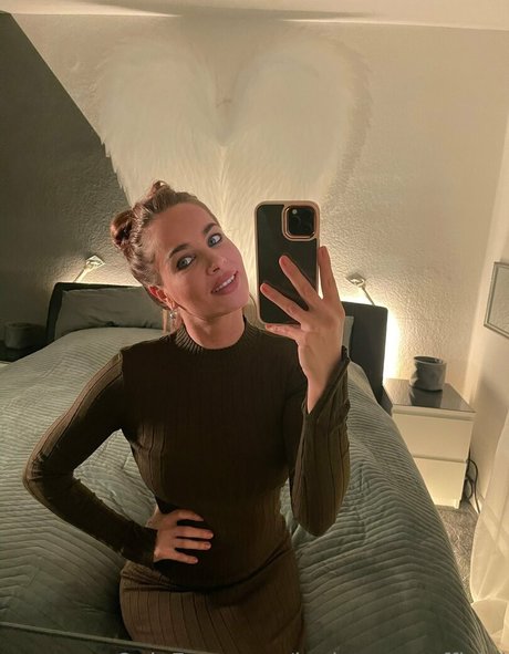 leniyoung official nice star archive