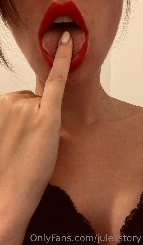 julesstory pretty pornstar image