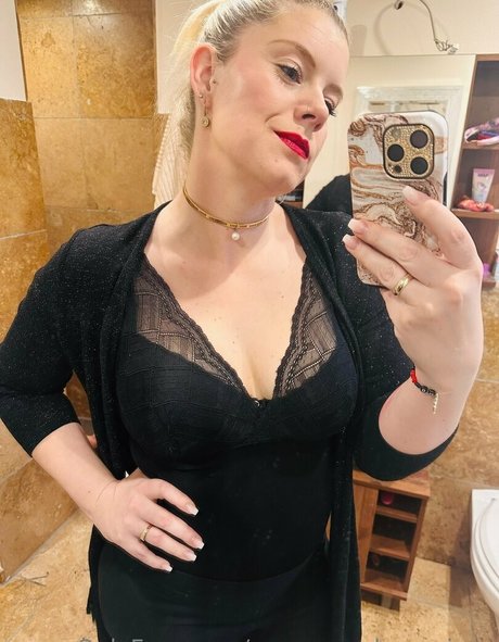 vanessa obsequious star naked gallery