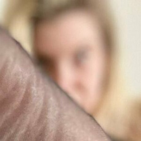 vanessa obsequious model nude img