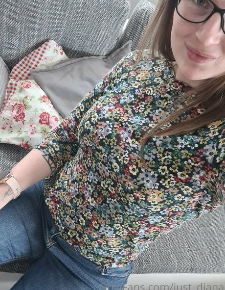 just diana pornographic actress img