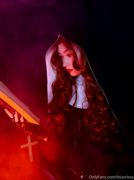 louvrissa naked actress pic