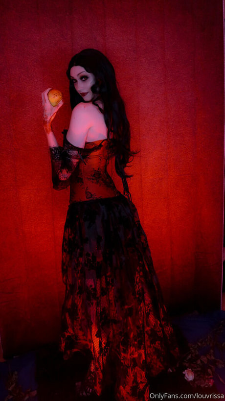 louvrissa porn model picture