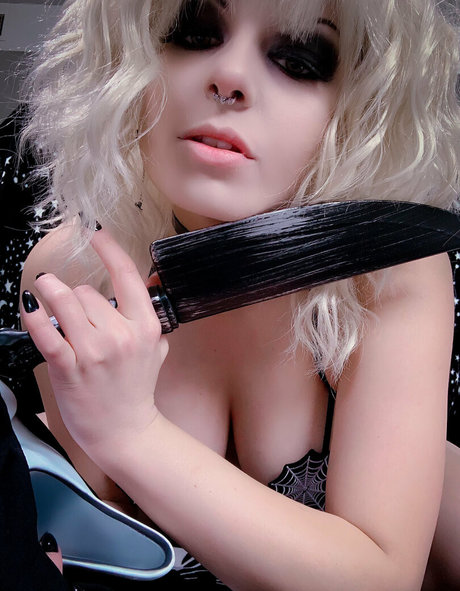 Maxalah model high quality photos