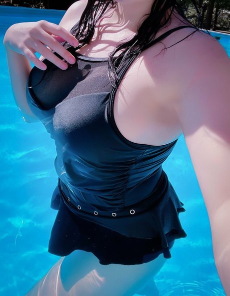 Maxalah high quality model pics