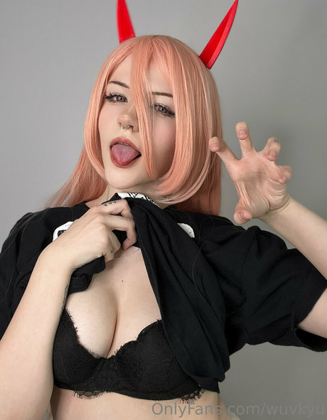 wuvkyu hot actress images