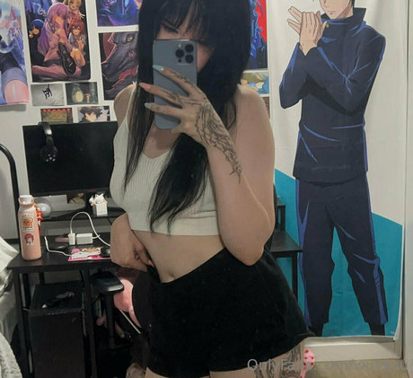 wuvkyu pornstar xxx archive