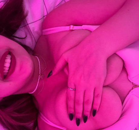 Oxxmilk pornstar naked picture