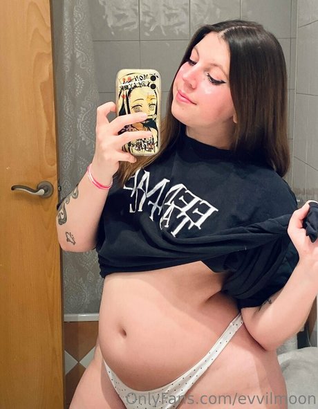 evvilmoon Profile pic