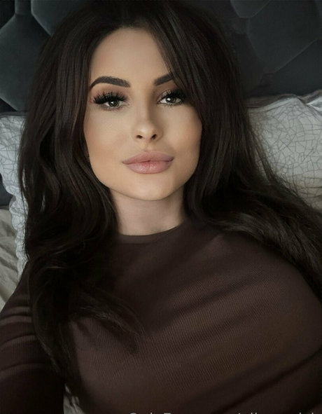 alisonwish model nude img