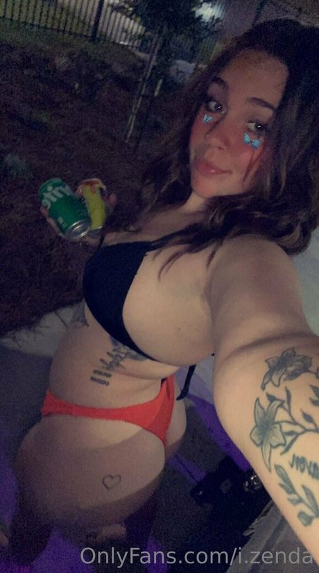 i zenda erotic model images