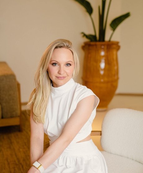 Kim Pearson model perfect pictures