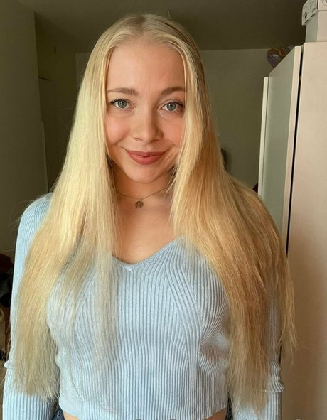 alora free perfect star pics