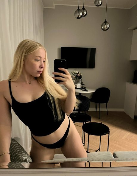 alora free adult actress images