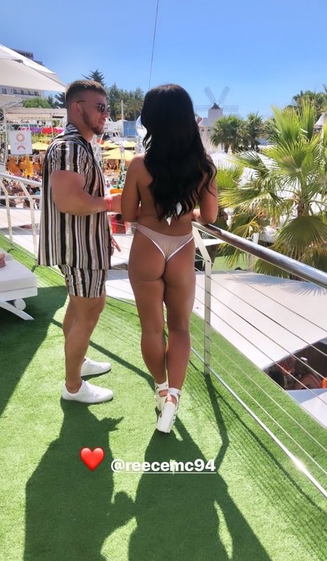 Lisa Cockburn star sexy photo