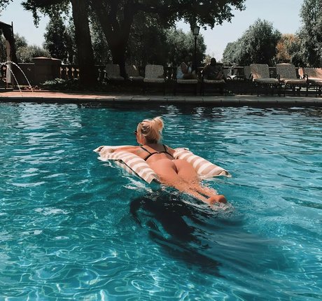 Faye Richie free pornstar image