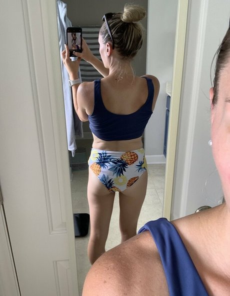 littlewaistinyourface model sex pics