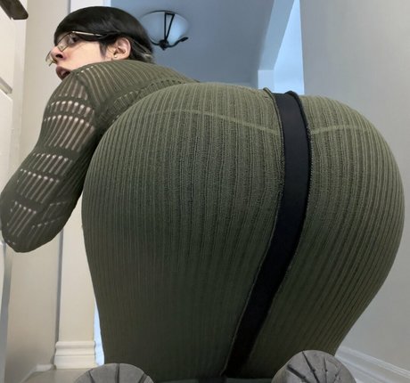 Rayray Sugarbutt star best pic