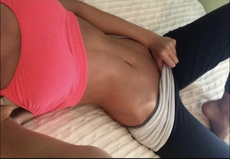 Queen Bambii model adult pic