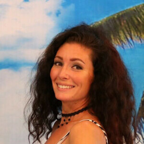 West Coast Bikini star free pictures