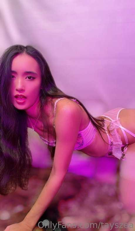 Tayszea adult actress pic