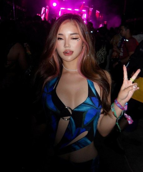 Annxhy naked actress pic