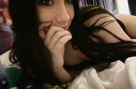 JackRohan sexy actress galleries