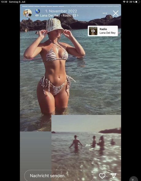 Maisie Simpson erotic model images