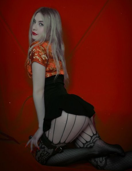 ASMR Onuri model sexy pics