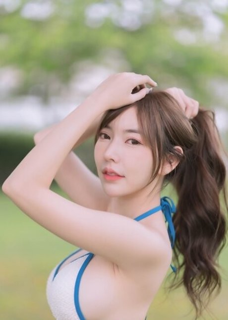 Champ Emmita pretty model archive