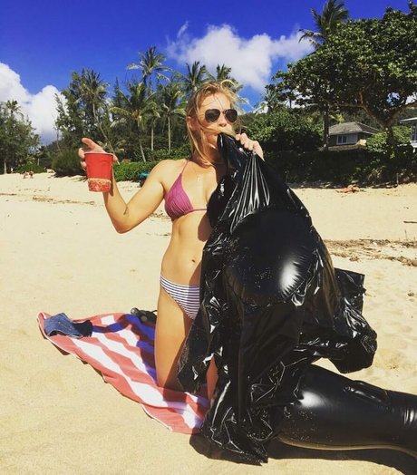 Katee Sackhoff erotic star images