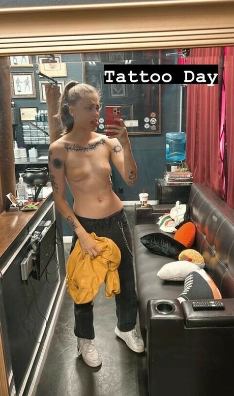 Onlyjayus pornstar xxx gallery