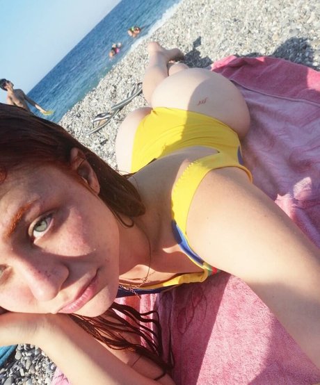 Lilimambra star naked picture