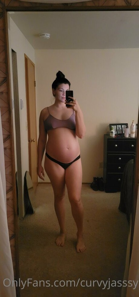 curvyjasssy hot model pictures