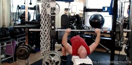 flexbigmuscle exclusive pornstar image