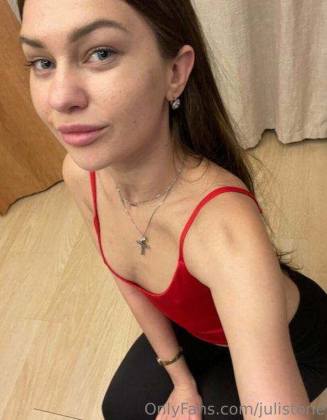 julistone pornstar pretty pic